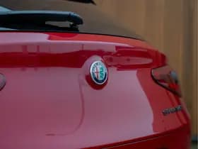 Alfa Romeo Romeo Stelvio 2.0T AWD Veloce 320pk thumbnail 17