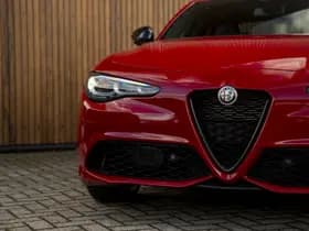 Alfa Romeo Romeo Giulia 2.0T GME AWD Competizione 280pk thumbnail 17