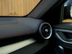 Alfa Romeo Romeo Giulia 2.0T GME AWD Competizione 280pk thumbnail 32