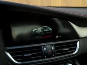 Alfa Romeo Romeo Giulia 2.0T GME AWD Competizione 280pk thumbnail 35