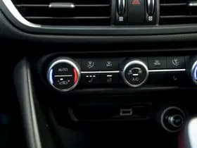 Alfa Romeo Romeo Giulia 2.0T GME AWD Competizione 280pk thumbnail 43