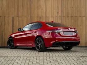 Alfa Romeo Romeo Giulia 2.0T GME AWD Competizione 280pk thumbnail 6