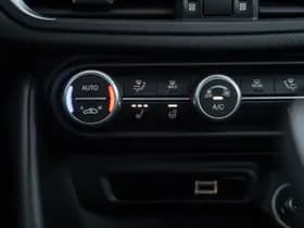 Alfa Romeo Romeo Giulia 2.0T Sprint | MY21 thumbnail 12