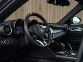 Alfa Romeo Romeo Giulia 2.0T Sprint | MY21 thumbnail 7