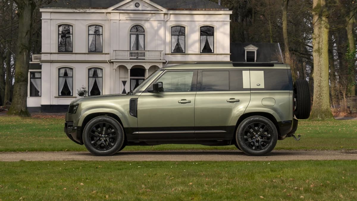 Land Rover Rover Defender 110 110 2.0 P400e 110 HSE 6-pers. — foto 1