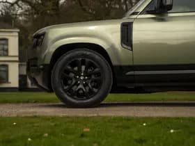 Land Rover Rover Defender 110 110 2.0 P400e 110 HSE 6-pers. thumbnail 18