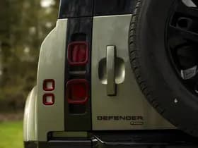 Land Rover Rover Defender 110 110 2.0 P400e 110 HSE 6-pers. thumbnail 29