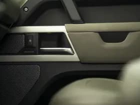 Land Rover Rover Defender 110 110 2.0 P400e 110 HSE 6-pers. thumbnail 42