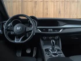 Alfa Romeo Stelvio thumbnail 11