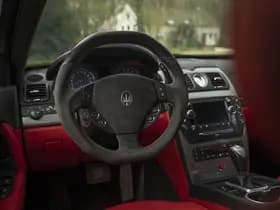 Maserati Quattroporte thumbnail 10