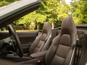 Porsche 911 thumbnail 8