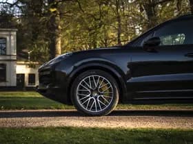 Porsche Cayenne thumbnail 16