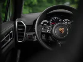 Porsche Cayenne thumbnail 28