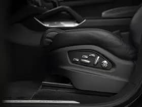 Porsche Cayenne thumbnail 33