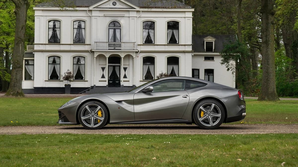 Ferrari F12 — foto 1
