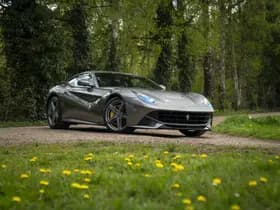 Ferrari F12 thumbnail 13