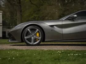 Ferrari F12 thumbnail 18