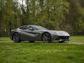 Ferrari F12 thumbnail 19
