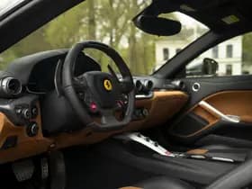 Ferrari F12 thumbnail 7