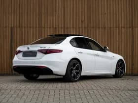 Alfa Romeo Giulia thumbnail 4