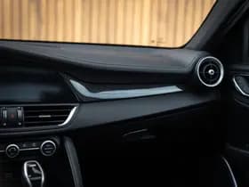 Alfa Romeo Giulia thumbnail 28