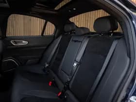 Alfa Romeo Giulia thumbnail 9