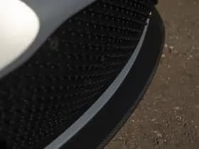 Aston Martin DBS thumbnail 22