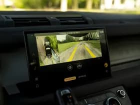 Land Rover Defender thumbnail 12