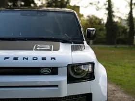 Land Rover Defender thumbnail 14