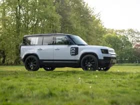 Land Rover Defender thumbnail 17