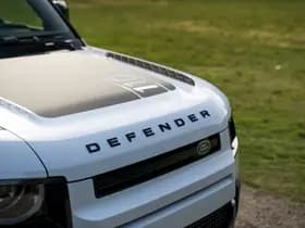 Land Rover Defender thumbnail 18