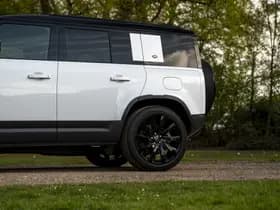 Land Rover Defender thumbnail 29