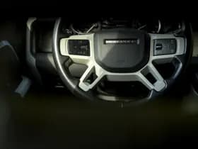 Land Rover Defender thumbnail 35