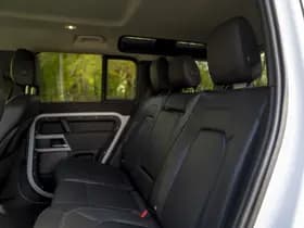 Land Rover Defender thumbnail 9