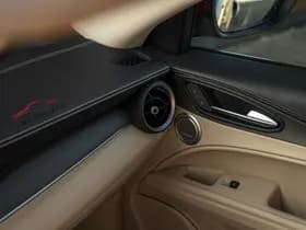 Alfa Romeo Stelvio thumbnail 11