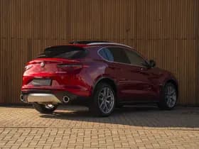 Alfa Romeo Stelvio thumbnail 4