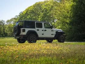 Jeep Wrangler thumbnail 4