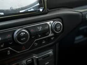 Jeep Wrangler thumbnail 47