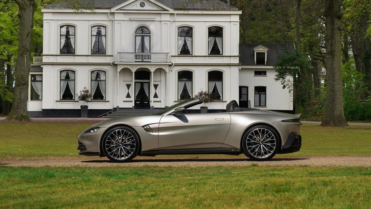 Aston Martin Vantage — foto 1