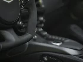 Aston Martin Vantage thumbnail 11
