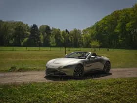 Aston Martin Vantage thumbnail 3
