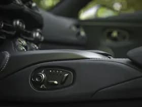 Aston Martin Vantage thumbnail 35