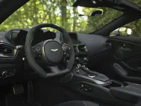 Aston Martin Vantage thumbnail 7