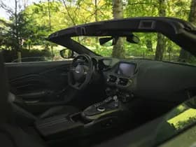 Aston Martin Vantage thumbnail 9