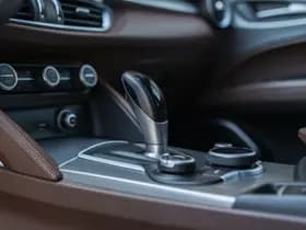 Alfa Romeo Stelvio thumbnail 11