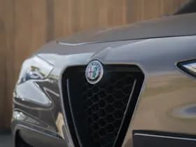 Alfa Romeo Stelvio thumbnail 16