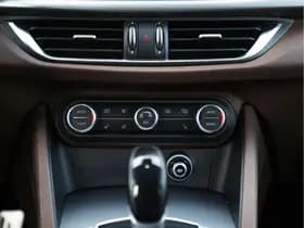 Alfa Romeo Stelvio thumbnail 30