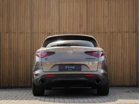 Alfa Romeo Stelvio thumbnail 5