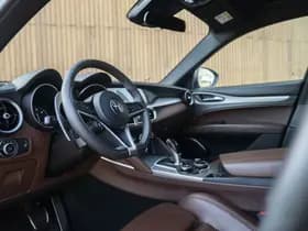 Alfa Romeo Stelvio thumbnail 7