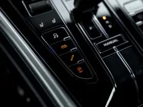 Aston Martin DB12 thumbnail 65